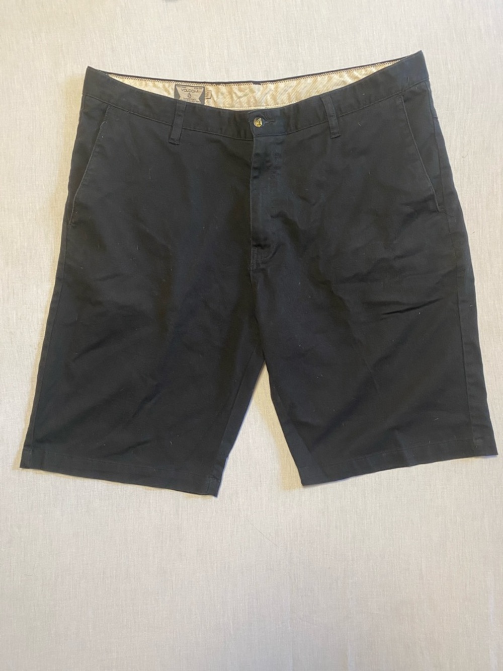 Volcom Men's Black Flat Front Chino Shorts
